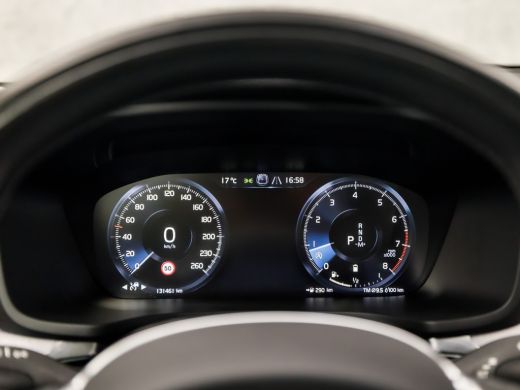 Volvo  V60 2.0 B3 Sport 177Pk Automaat (APPLE CARPLAY, GROOT NAVI, STUUR/STOELVERWARMING, CAMERA, SPORTSTOEL... ActivLease financial lease