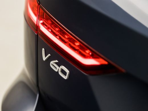 Volvo  V60 2.0 B3 Sport 177Pk Automaat (APPLE CARPLAY, GROOT NAVI, STUUR/STOELVERWARMING, CAMERA, SPORTSTOEL... ActivLease financial lease