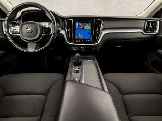 Volvo  V60 2.0 B3 Sport 177Pk Automaat (APPLE CARPLAY, GROOT NAVI, STUUR/STOELVERWARMING, CAMERA, SPORTSTOEL... ActivLease financial lease