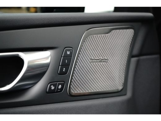 Volvo  XC60 2.0 T6 Plug-in hybrid AWD Plus Black Edition | Head-up | 360 Camera | Panoramadak | Harman/Kardon... ActivLease financial lease