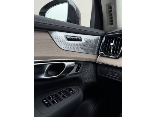 Volvo  XC90 2.0 T8 Plug-in hybrid AWD Ultra Dark Luchtvering-Head up-B&W-Pano-21"-Keyless-ACC-360 ActivLease financial lease