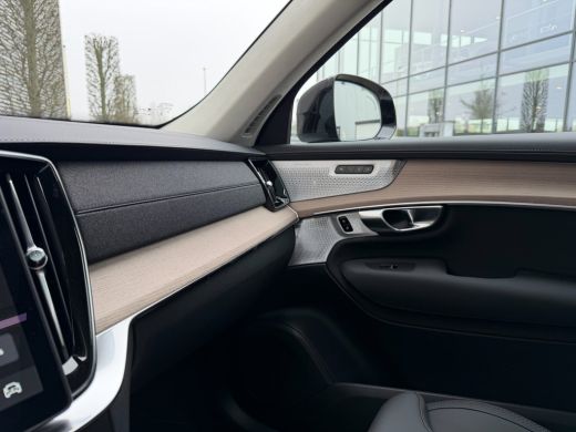 Volvo  XC90 2.0 T8 Plug-in hybrid AWD Ultra Dark Luchtvering-Head up-B&W-Pano-21"-Keyless-ACC-360 ActivLease financial lease