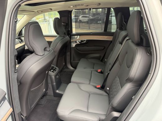 Volvo  XC90 2.0 T8 Plug-in hybrid AWD Ultra Dark Luchtvering-Head up-B&W-Pano-21"-Keyless-ACC-360 ActivLease financial lease