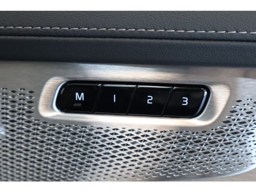 Volvo  XC90 T8 455PK AWD Ultra Bright Executive Ed. Trekhaak | Gelam. Glas | 22" | Massage/ventilatie | HUD |... ActivLease financial lease