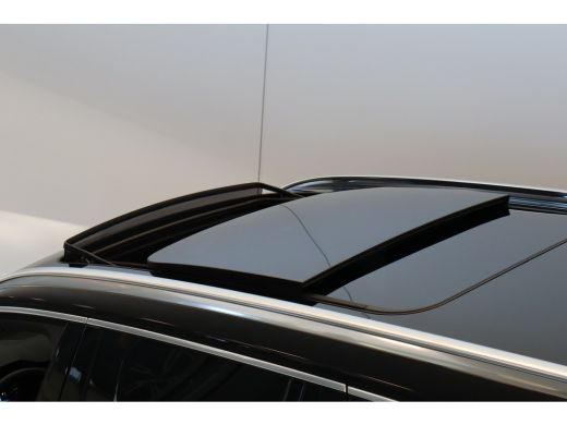 Volvo  XC90 T8 455PK AWD Ultra Bright Executive Ed. Trekhaak | Gelam. Glas | 22" | Massage/ventilatie | HUD |... ActivLease financial lease