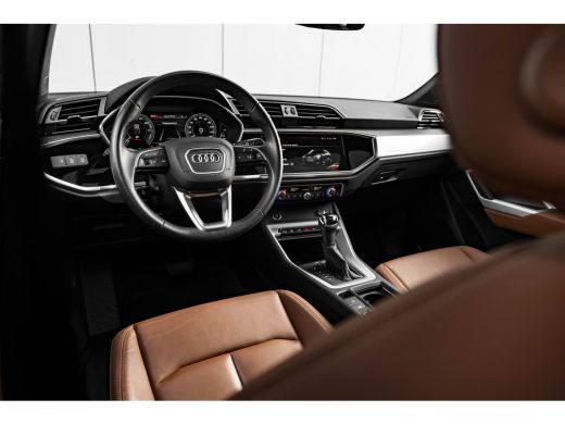 Audi Q3 45 TFSI e S Edition 245 PK | Trekhaak | Panoramadak | Achteruitrijcamera | Lederen Bekleding | Am... ActivLease financial lease