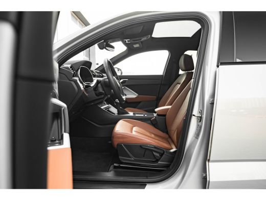Audi Q3 45 TFSI e S Edition 245 PK | Trekhaak | Panoramadak | Achteruitrijcamera | Lederen Bekleding | Am... ActivLease financial lease