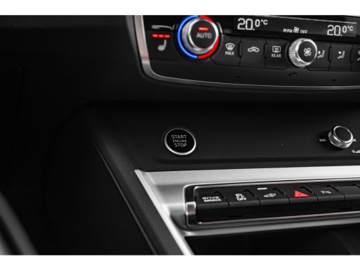 Audi Q3 45 TFSI e S Edition 245 PK | Trekhaak | Panoramadak | Achteruitrijcamera | Lederen Bekleding | Am... ActivLease financial lease