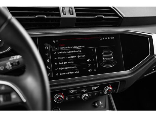 Audi Q3 45 TFSI e S Edition 245 PK | Trekhaak | Panoramadak | Achteruitrijcamera | Lederen Bekleding | Am... ActivLease financial lease