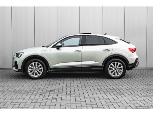Audi Q3 45 TFSI e S Edition 245 PK | Trekhaak | Panoramadak | Achteruitrijcamera | Lederen Bekleding | Am... ActivLease financial lease