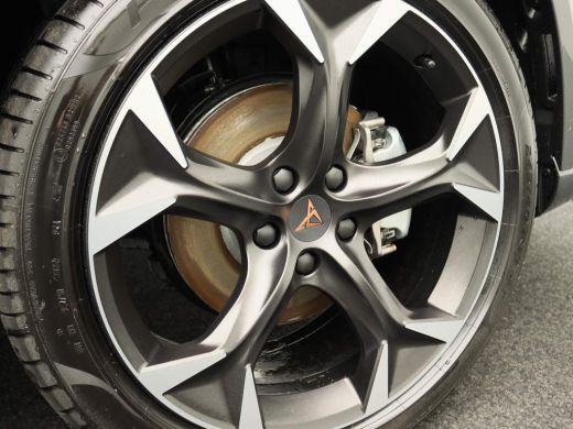 CUPRA Formentor 1.4 e-Hybrid Adrenaline 204PK DSG Panoramadak, achteruitrijcamera, keyless, side assist, alarm, 1... ActivLease financial lease