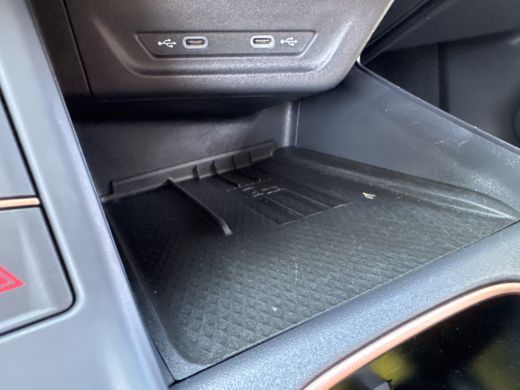 CUPRA Terramar 1.5 TSIe 150PK BUSINESS HEAD-UP/NAVI/CAMERA/LEDER MATRIX FABRIEKS GARANTIE ActivLease financial lease