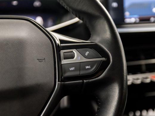 Peugeot 2008 1.2 PureTech Allure Sport (VIRTUAL COCKPIT, APPLE CARPLAY, GROOT NAVI, 360 CAMERA, LEDER, SPORTST... ActivLease financial lease