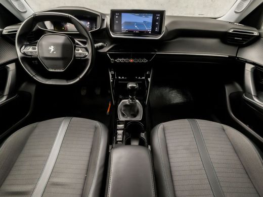 Peugeot 2008 1.2 PureTech Allure Sport (VIRTUAL COCKPIT, APPLE CARPLAY, GROOT NAVI, 360 CAMERA, LEDER, SPORTST... ActivLease financial lease