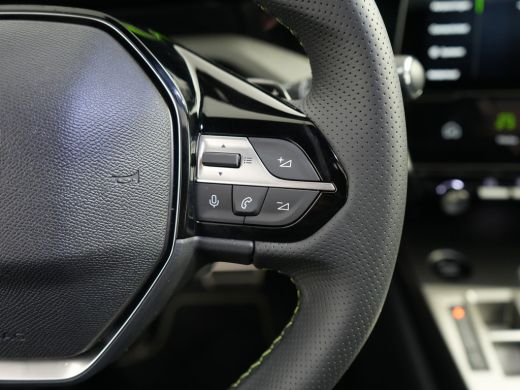 Peugeot 308 GT | Driver Sport Pack | Elektrische parkeerrem | Extra getinte achterste zijruiten en achterruit ActivLease financial lease