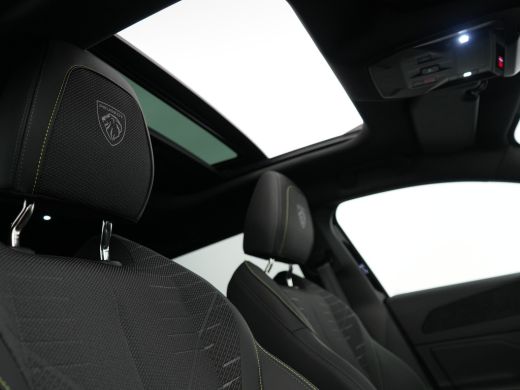 Peugeot 308 GT | Driver Sport Pack | Elektrische parkeerrem | Extra getinte achterste zijruiten en achterruit ActivLease financial lease