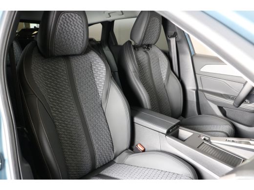 Peugeot 308 SW 1.2 Hybrid 145 e-DCS6 Allure | Achterbank in delen neerklapbaar | Achteropkomend verkeer waars... ActivLease financial lease