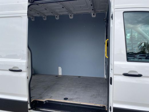 Volkswagen Crafter 35 2.0 TDI L4H3 | FWD | 140 pk | Trekhaak | Bijrijders Bank | PDC | ActivLease financial lease
