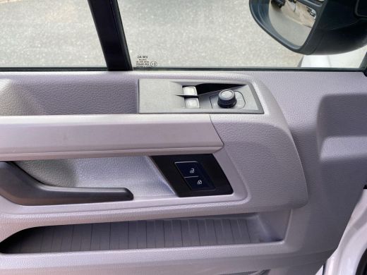 Volkswagen Crafter 35 2.0 TDI L4H3 | FWD | 140 pk | Trekhaak | Bijrijders Bank | PDC | ActivLease financial lease