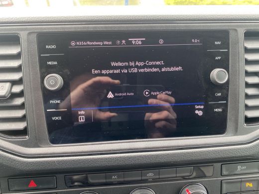 Volkswagen Crafter 35 2.0 TDI L4H3 | Trekhaak | Bijrijdersbank | Clima | 140Pk | Navi | Pdc | ActivLease financial lease