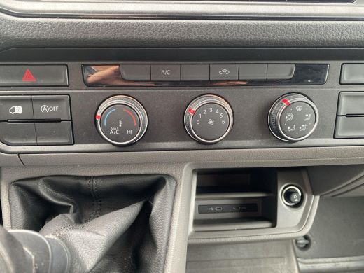 Volkswagen Crafter 35 2.0 TDI L4H3 | Trekhaak | Bijrijdersbank | Clima | 140Pk | Navi | Pdc | ActivLease financial lease