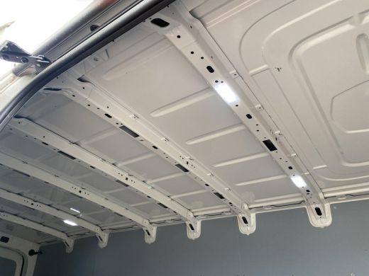 Volkswagen Crafter 35 2.0 TDI L4H3 | Trekhaak | Bijrijdersbank | Clima | 140Pk | Navi | Pdc | ActivLease financial lease