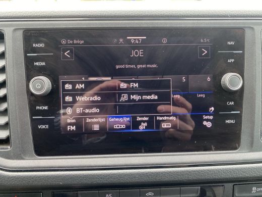 Volkswagen Crafter 35 2.0 TDI L4H3 | 140Pk | Trekhaak  Bijrijdersbank | Navi | Betimmering | PDC | ActivLease financial lease