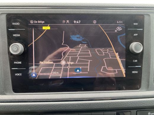 Volkswagen Crafter 35 2.0 TDI L4H3 | 140Pk | Trekhaak  Bijrijdersbank | Navi | Betimmering | PDC | ActivLease financial lease