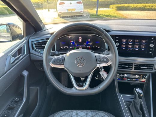 Volkswagen Polo 1.0 TSI R-Line | 95 pk | IQ Light | A-Camera | Automaat | App Connect | Lane Assist | ActivLease financial lease