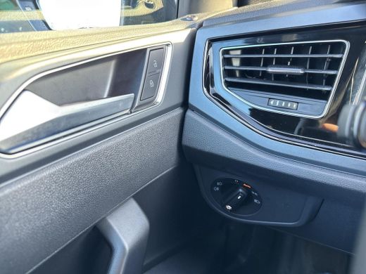 Volkswagen Polo 1.0 TSI R-Line | 95 pk | IQ Light | A-Camera | Automaat | App Connect | Lane Assist | ActivLease financial lease