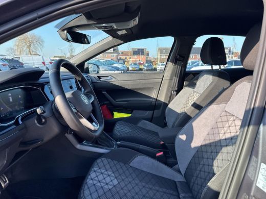 Volkswagen Polo 1.0 TSI R-Line | 95 pk | IQ Light | A-Camera | Automaat | App Connect | Lane Assist | ActivLease financial lease