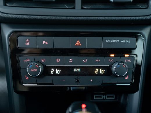 Volkswagen T-Cross 1.0 TSI Style | LED Koplampen | Stoelverw. | Side Assist | Apple Carplay/ Android Auto | Prijs Ri... ActivLease financial lease