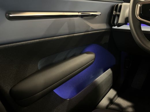 Volvo  EX30 Single Motor Extended Range Plus 69 kWh | 11 kW lader | Achteruitrijcamera | Apple Carplay/Androi... ActivLease financial lease