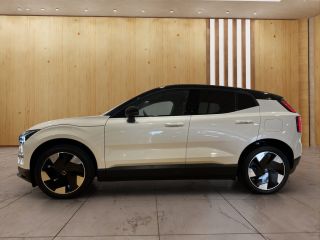 Volvo  EX30 Single Motor Extended Range Plus 69 kWh | 11 kW lader | Achteruitrijcamera | Apple Carplay/Androi...