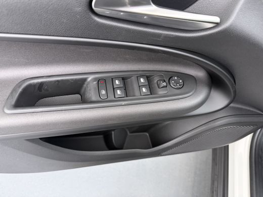 Alfa Romeo Junior Ibrida Speciale | "Spiga" Stoffen/ecoleder bekleding met rode accenten - 6-voudig verstelbare bes... ActivLease financial lease