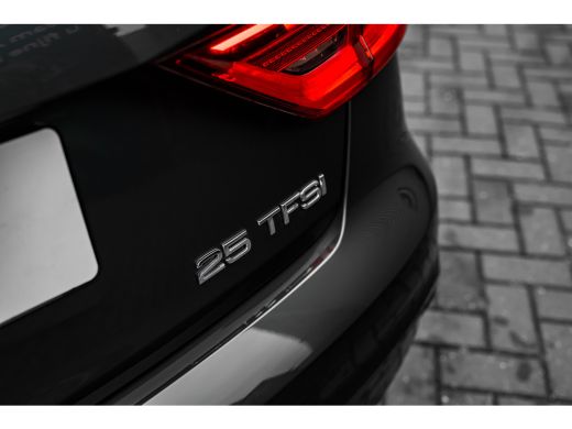Audi A1 Sportback Sportback Advanced edition | Airconditioning 2-zone | Audi smartphone interface | Audi virtual co... ActivLease financial lease