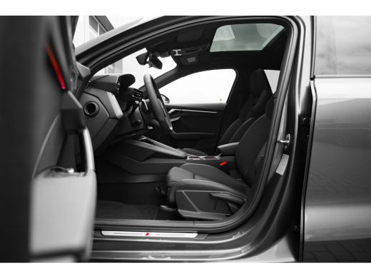 Audi A3 Sportback 40 TFSI e S edition 204PK | Panorama dak | Sonos Audio | Sfeerverlichting | Camera Acht... ActivLease financial lease