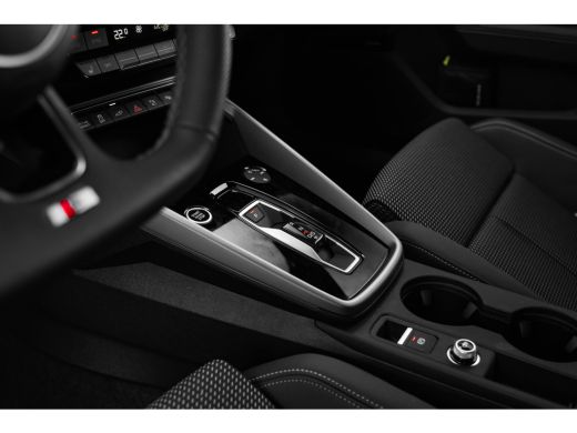 Audi A3 Sportback S edition | Aluminium optiek in het interieur | Assistentiepakket Rijden en Parkeren Pl... ActivLease financial lease