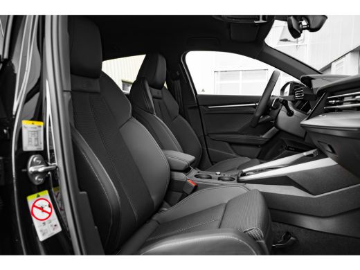 Audi A3 Sportback S edition | Aluminium optiek in het interieur | Assistentiepakket Rijden en Parkeren Pl... ActivLease financial lease