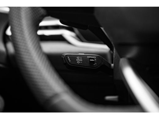 Audi A5 Avant 2.0 e-hybrid quattro S edition | Achteruitrijcamera | Extra getint glas | Lederen/microveze... ActivLease financial lease