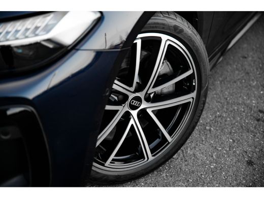 Audi A5 Avant 2.0 e-hybrid quattro S edition | Achteruitrijcamera | Extra getint glas | Lederen/microveze... ActivLease financial lease