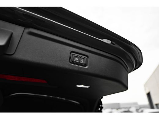 Audi A6 Avant e-tron Avant e-tron S edition | 3-spaaks stuurwiel boven en onder afgevlakt met schakelpaddels | Adaptiv... ActivLease financial lease