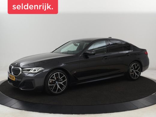BMW 5 Serie 520i M Sport | Leder | Stoelverwarming | Carplay | 19'' | Sportstoelen | Live Cockpit | Navigatie...