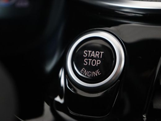 BMW 5 Serie 520i M Sport | Leder | Stoelverwarming | Carplay | 19'' | Sportstoelen | Live Cockpit | Navigatie... ActivLease financial lease