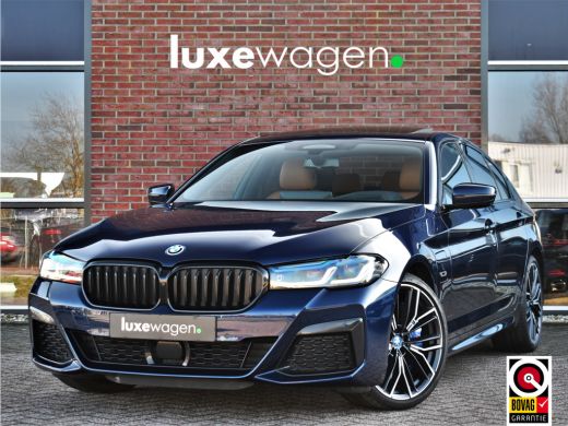 BMW 5 Serie 545e xDrive M-Sport Pano ACC HUD 20inch 360 Laser HiFi Adp-demping