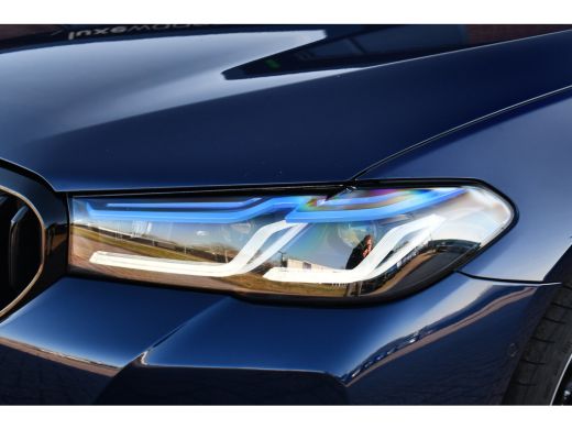 BMW 5 Serie 545e xDrive M-Sport Pano ACC HUD 20inch 360 Laser HiFi Adp-demping ActivLease financial lease