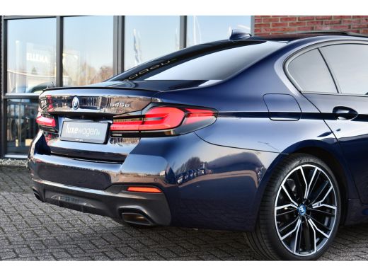 BMW 5 Serie 545e xDrive M-Sport Pano ACC HUD 20inch 360 Laser HiFi Adp-demping ActivLease financial lease