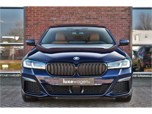 BMW 5 Serie 545e xDrive M-Sport Pano ACC HUD 20inch 360 Laser HiFi Adp-demping ActivLease financial lease