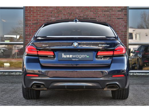BMW 5 Serie 545e xDrive M-Sport Pano ACC HUD 20inch 360 Laser HiFi Adp-demping ActivLease financial lease