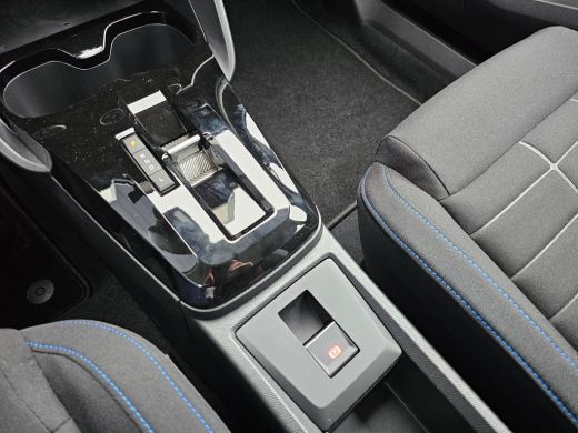 Citroën C3 Citroen 1.2 Hybrid 110pk Business Navigatie | Parkeersensoren Achter | Automaat ActivLease financial lease